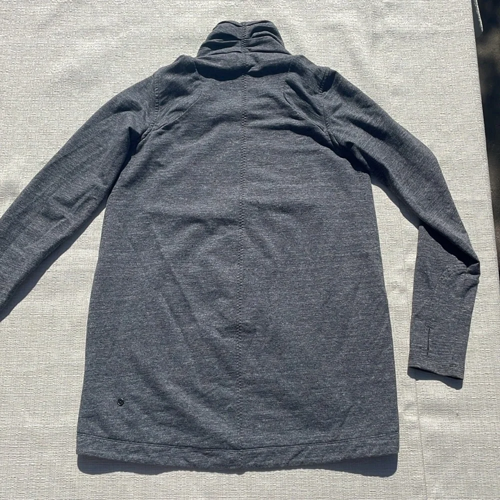 Lululemon That’s a Wrap Jacket in Heathered Snow